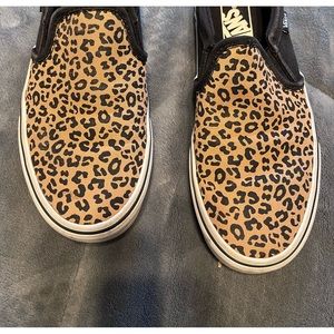 Leopard Vans
